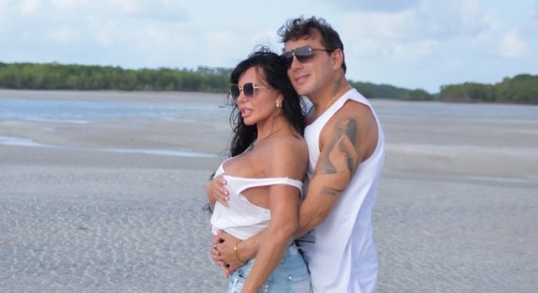 Fãs de Gretchen especulam sobre possível gravidez da cantora