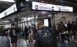 Nos terminais da cidade, passageiros enfrentaram filas enormes no início da manhã. Alguns precisaram mudar de rota devido à greve, sem poderem utilizar determinadas linhas de ônibus, metrôs e trens que seriam as principais opções