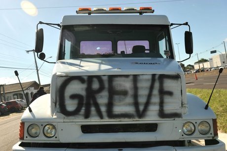 Greve dos caminhoneiros afeta indústria de alimentos