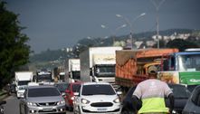 Caminhoneiros param em pontos isolados após governo negar greve 