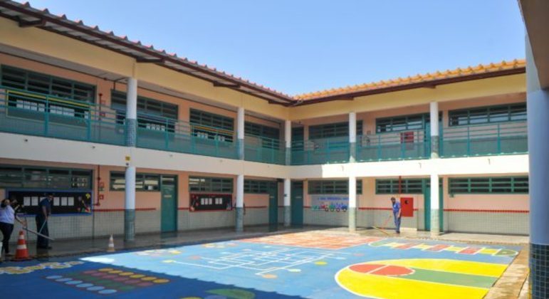 Professores planejam paralisação no dia 3 de novembro nas escolas públicas 
