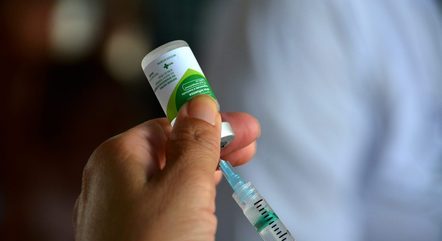 RJ recebe 100 mil doses de vacina contra a gripe
