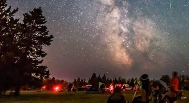 Acredita-se que a primeira observação registrada das Perseidas remonta à dinastia Han, na China