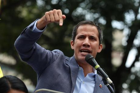 Resultado de imagem para GuaidÃ³ diz que quer intervenÃ§Ã£o internacional, mas em cooperaÃ§Ã£o