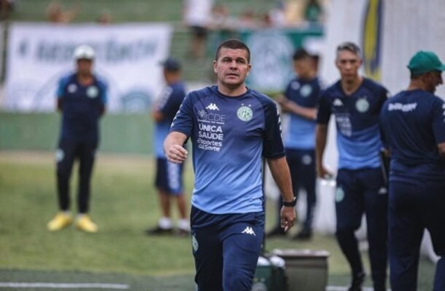 Guarani (Série B) - Umberto Louzer, de 43 anos, assumiu o Bugre em junho de 2023 e foi mantido para a nova temporada - Foto: Raphael Silvestre/Guarani