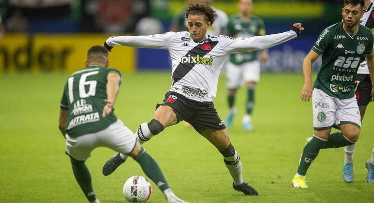 Guarani e Vasco se encaram na Arena da Amazônia em momentos