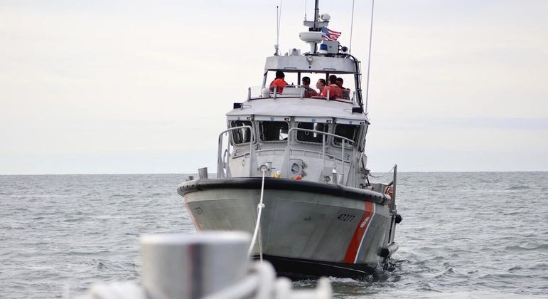 Guarda Costeira disse que é permitida a navegação de navios militares estrangeiros nos EUA