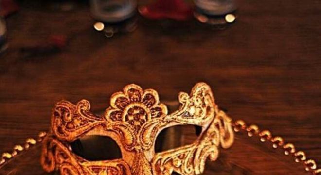 Guardanapo para decoração de festa baile de máscaras