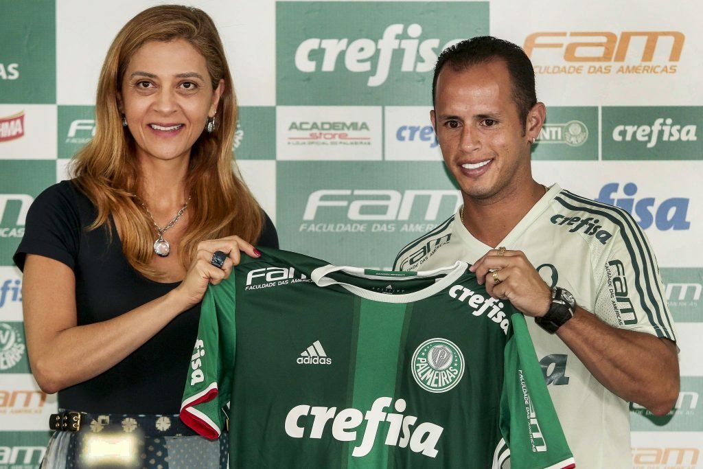 Guerra 'presente' da Crefisa. Que o Palmeiras teve de pagar. E hoje treina sozinho