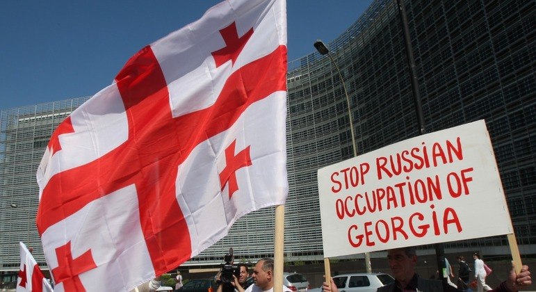 Ossétia do Sul entrou em guerra com a Geórgia em 2008
