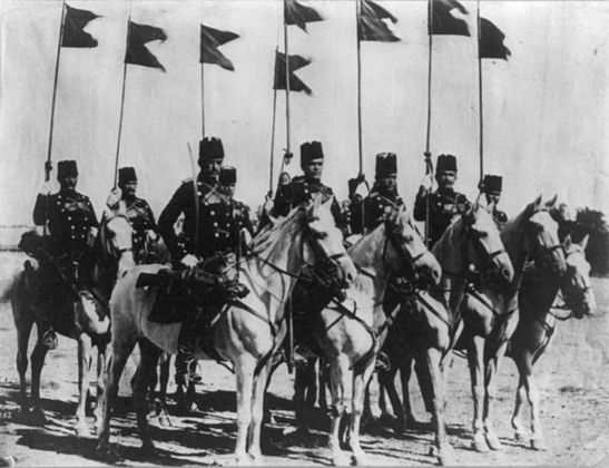 Guerra dos Balcãs (1912-1913) - Disputa entre Sérvia, Montenegro, Grécia, Romênia, Turquia e Bulgária por território do Império Otomano. Os turcos perderam os Bálcãs e, em 1922, o Império Otomano caiu por completo,  surgindo a atual Turquia. Deixou 600 mil mortos ou feridos. 