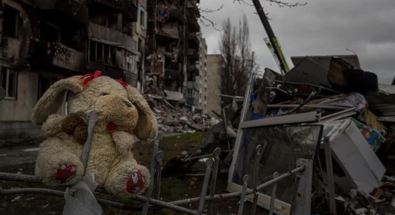 Dos 900 civis mortos na região de Kiev, 350 estavam na cidade de Bucha