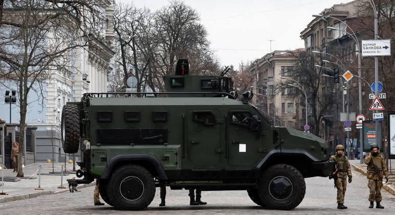 Operação militar especial para desmilitarizar e desnazificar a Ucrânia, disse ministro