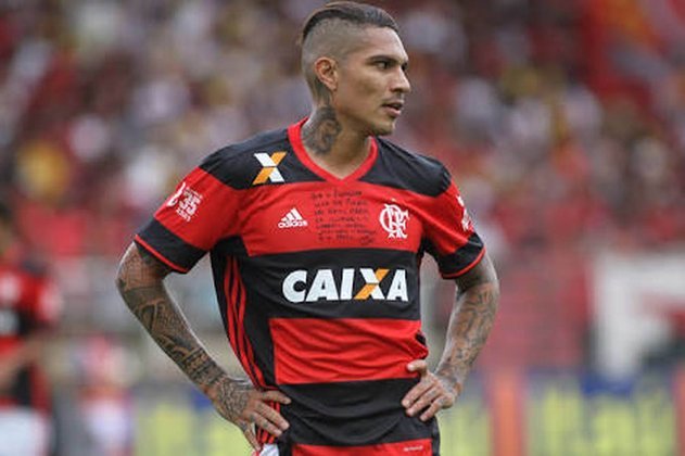 Guerrero, ídolo o Corithians, saiu do clube direto para o Flamengo. O autor do gol que concedeu o mundial de 2012 para o Timão saiu de forma conturbada do clube.