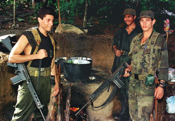 Qual a diferença entre soldados, guerrilheiros, rebeldes, mercenários e ...