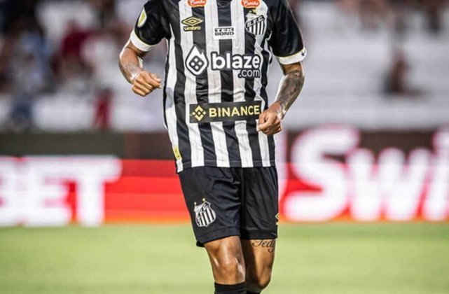 GUILHERME - Entrou no intervalo na vaga de Pedrinho e perdeu uma grande chance (Weverton salvou). Cresceu na reta final. NOTA 6,0 - Foto:  Raul Baretta/ Santos FC.