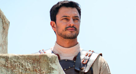 Guilherme Franco é El-Hanã na série Reis 