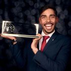 'Até chegar lá, chorei, gritei', conta o vencedor do Puskás 2024