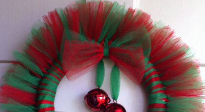 Guirlanda de Natal com tule