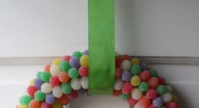 Guirlanda de natal como fazer com balas de jujuba