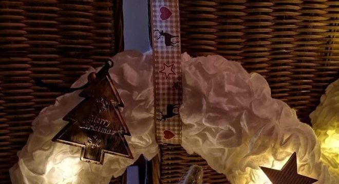 Guirlanda de Natal criativa e iluminada