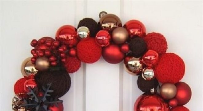 Guirlanda para Natal em tons de vermelho