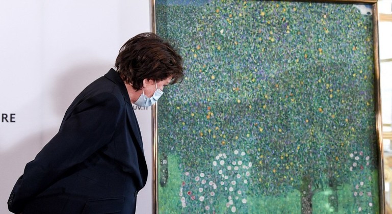 "Roseiras sob as árvores", do pintor austríaco Gustav Klimt