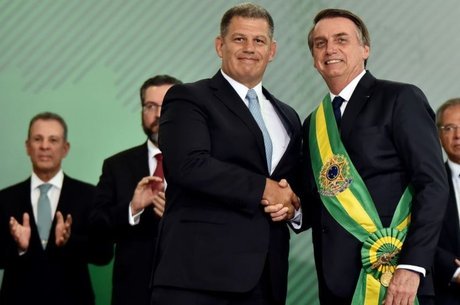  Bebianno (esq.) em 1º de janeiro, na posse de Bolsonaro (dir.)