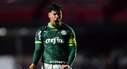 Gómez comemora gol pelo Palmeiras