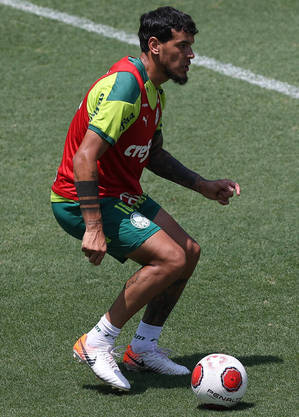 Gustavo Gómez em treino pelo Palmeiras antes da convocação
