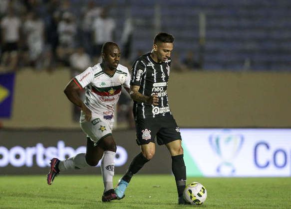 Gustavo Mosquito (atacante) - Sete Dérbis pelo Corinthians - duas vitórias, um empate e quatro derrotas