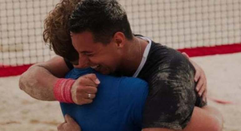 Gustavo Russo e Giovanni Cariani vibram com conquista no Guarujá