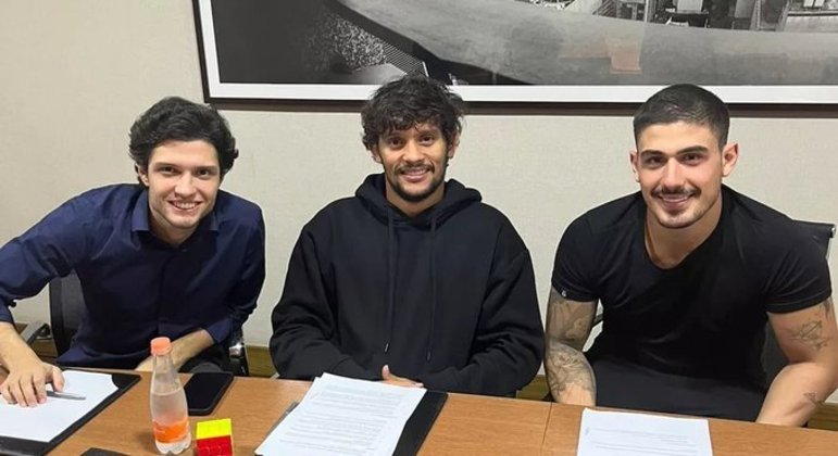 Gustavo Scarpa assinou seu pré-contrato com o Nottingham Forrest. Em 2023, o adeus ao Palmeiras