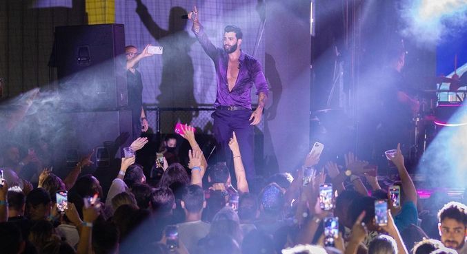 Gusttavo Lima se apresentou em Miami, nos EUA, para cerca de 6 mil pessoas