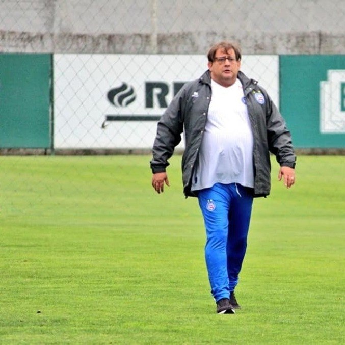 Guto Ferreira quando ainda estava no Bahia: amizade com novo executivo santista