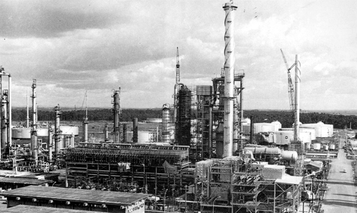 Há 84 anos, em 29/4/1938, o governo brasileiro fundou o Conselho Nacional do Petróleo.  Era a semente para a criação da Petrobras. 