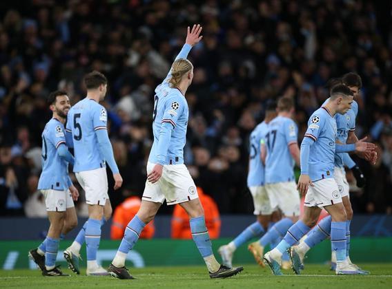E só deu Haaland! Com um verdadeiro show do norueguês, o Manchester City bateu o RB Leipzig em casa, no estádio Etihad. A partida terminou em 7 a 0, com 5 gols de Haaland, um de Gundogan e outro de De Bruyne. O jogo era válido pelas oitavas de final da Champions e o os Sky Blues avançam na competição