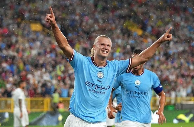 8º - Manchester City: 121,7 milhões de euros (aproximadamente R$ 620 milhões)