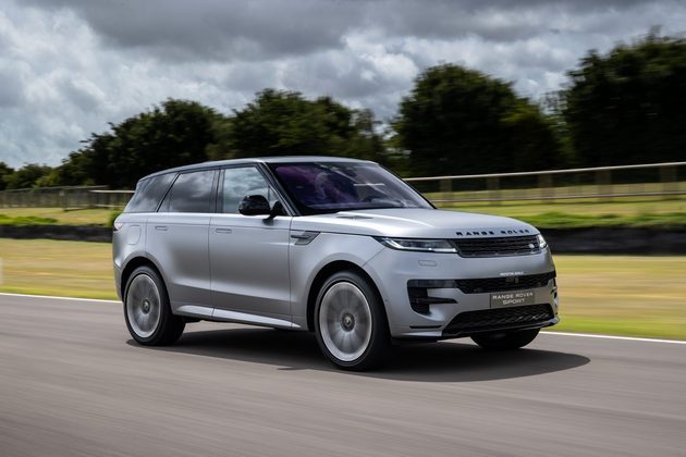 Qual coleção de carros de jogador de futebol estaria completa sem um Range Rover? O norueguês tem na garagem um Land Rover Sport, avaliado em 120 mil libras, ou R$ 746 mil. O automóvel traz faróis de LED digitais e um sistema de som de alto-padrão para garantir viagens com estilo. Além disso, os assentos elétricos tem climatização e memória de massagem