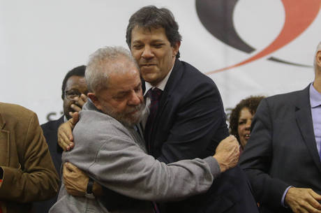 Haddad foi indicado por Lula para ser candidato