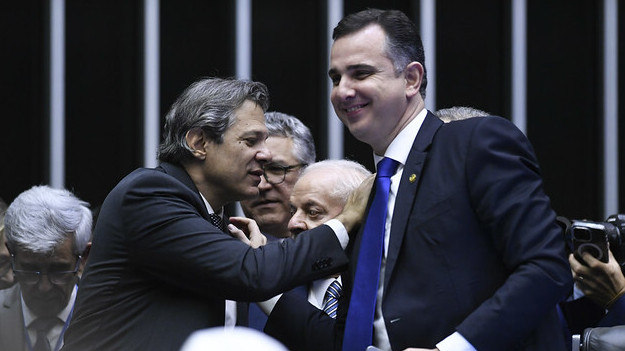 Haddad tenta acordo com Congresso, mas base do governo diverge sobre MP da reoneração