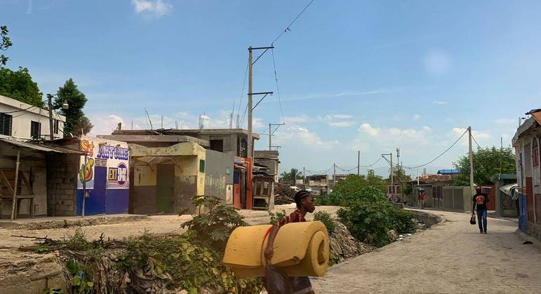 Alguns vilarejos se mantém com o comércio local