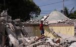 Cerca de um mês depois, em 14 de agosto, o sudoeste do Haiti foi sacudido por um terremoto de magnitude 7,2. O epicentro do tremor ocorreu a 160 km da capital haitiana, Porto Príncipe. Segundo o Serviço de Proteção Civil do país, o desastre deixou 2.189 mortos, 332 desaparecidos e mais de 12 mil feridos. A tragédia fez com que muitos haitianos revivessem memórias terríveis do terremoto de 2010, um dos mais catastróficos da ilha caribenha. Ao todo, foram contabilizados 300 mil mortos no desastre