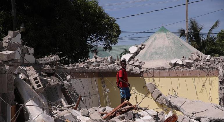 Terremoto de magnitude 7.2 devastou o Haiti