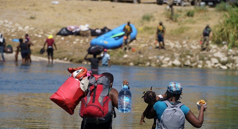 Más de 1.000 haitianos varados en el noreste de México intentan ingresar a Estados Unidos – Noticias