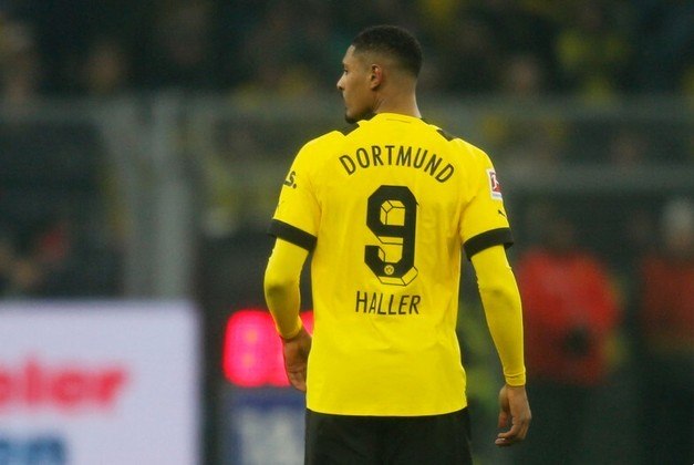 Haller: «A minha mulher ficou em choque e tive de ligar aos meus irmãos  para apoiarem a minha mãe» - Borussia Dortmund - Jornal Record