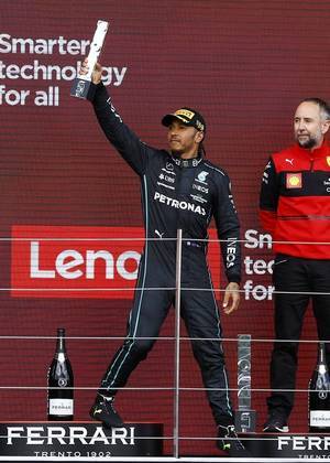 Terceiro colocado no GP da Inglaterra, Lewis Hamilton, da McLaren