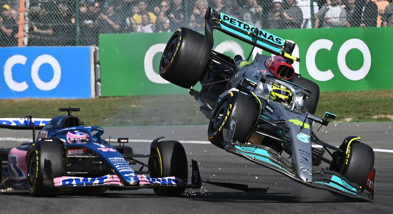 Verstappen conquista o Grande Prémio de São Paulo em corrida com final  emocionante - Fórmula 1 - Jornal Record