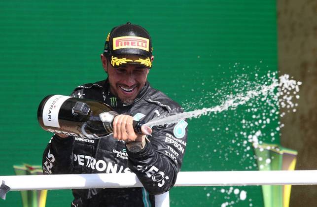 Hamilton comemora sua 101ª vitória na F-1