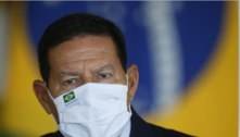 Mourão diz que faltou a desfile militar porque não foi convidado